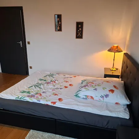 Ubytování v soukromí Ferienzimmer By Riela Im Ehemaligem Schoeneck Schönecken